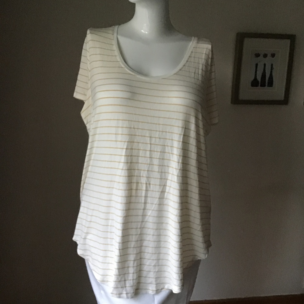 New Addition Elle tee shirt